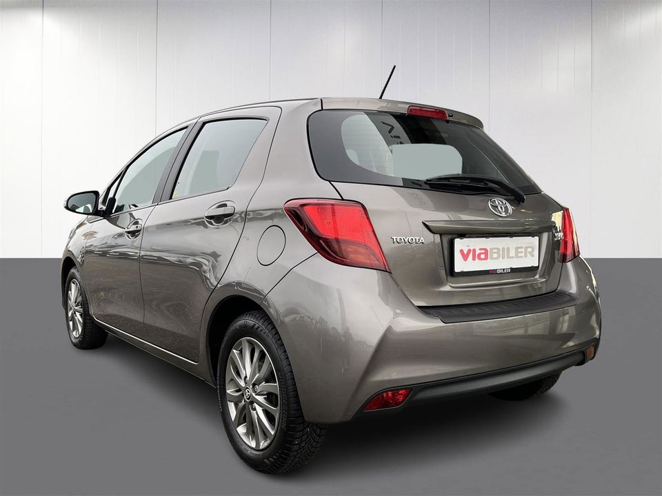 Toyota Yaris 1,3 VVT-i T2 5d