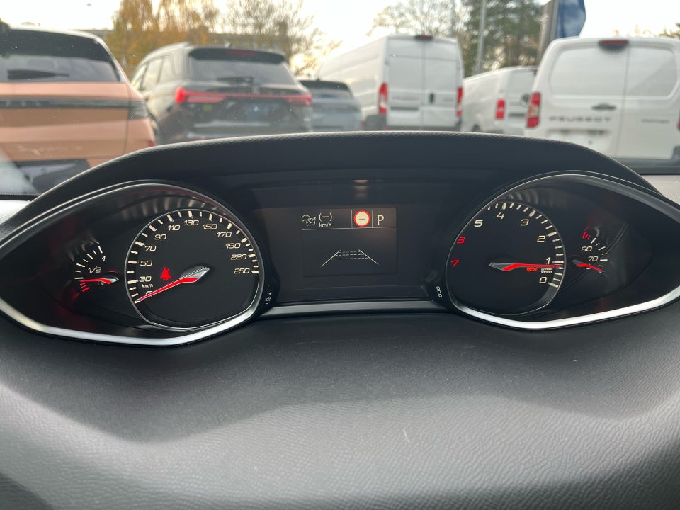 Peugeot 308 1,2 PureTech 130 Selection Sky SW EAT8 5d