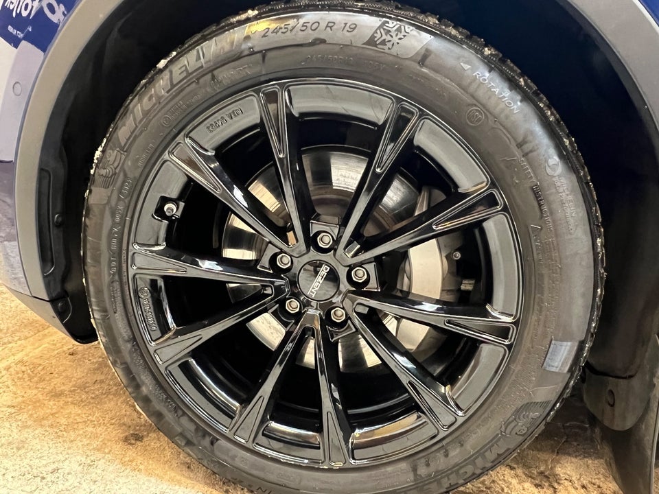 Tesla Model Y Long Range AWD 5d