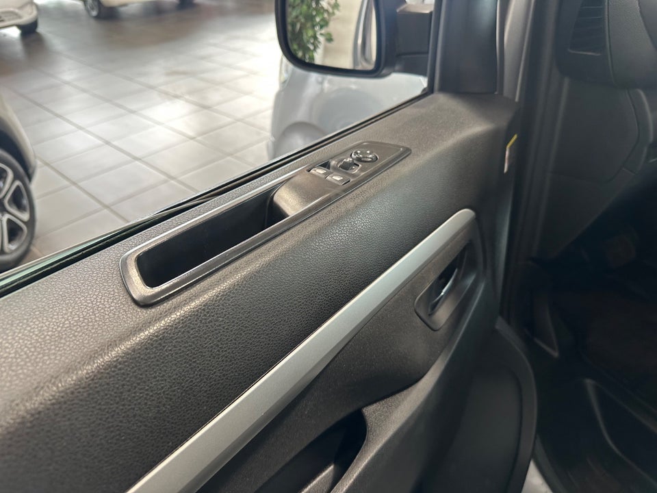 Peugeot Expert 2,0 BlueHDi 177 L2 Ultimate EAT8 Van