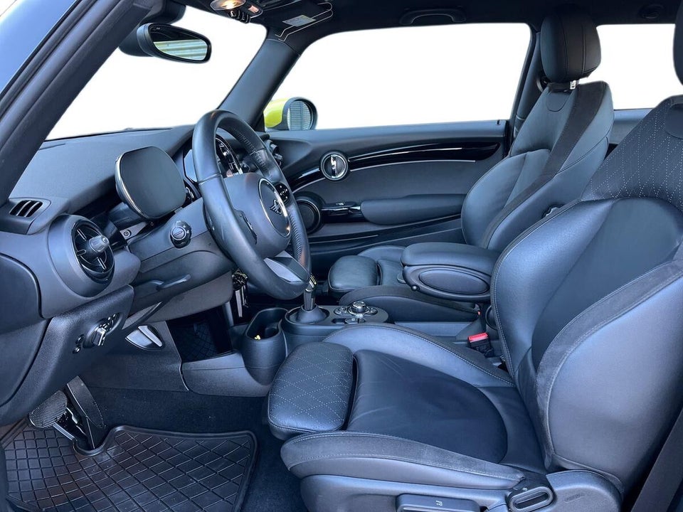 MINI Cooper SE Classic Trim 3d