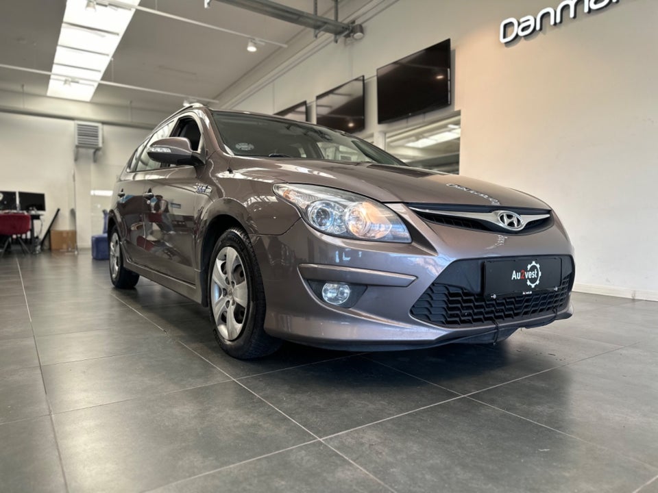 Hyundai i30 1,6 CRDi 90 Blue Drive CW 5d