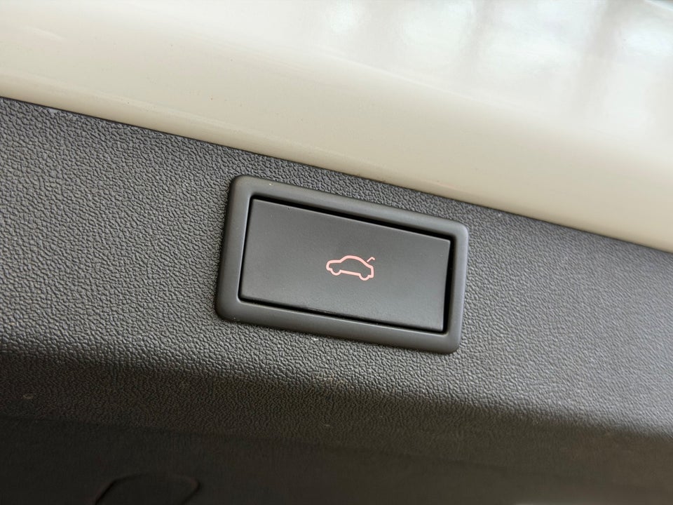 Skoda Enyaq 80 iV Plus Loft 5d