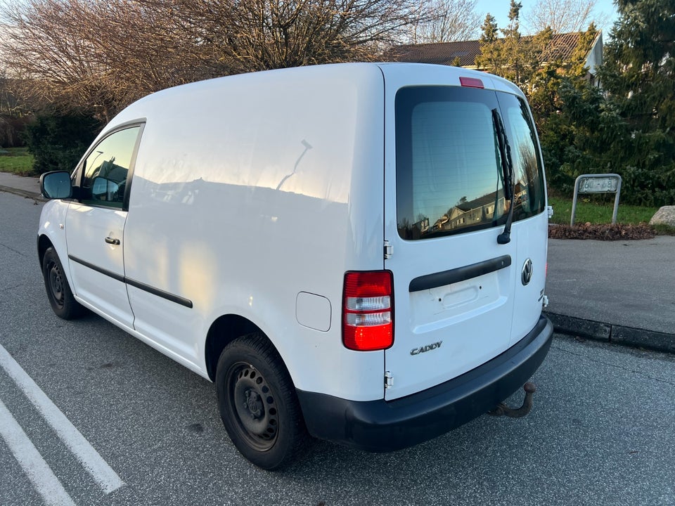 VW Caddy 1,6 TDi 75 BMT Van 4d