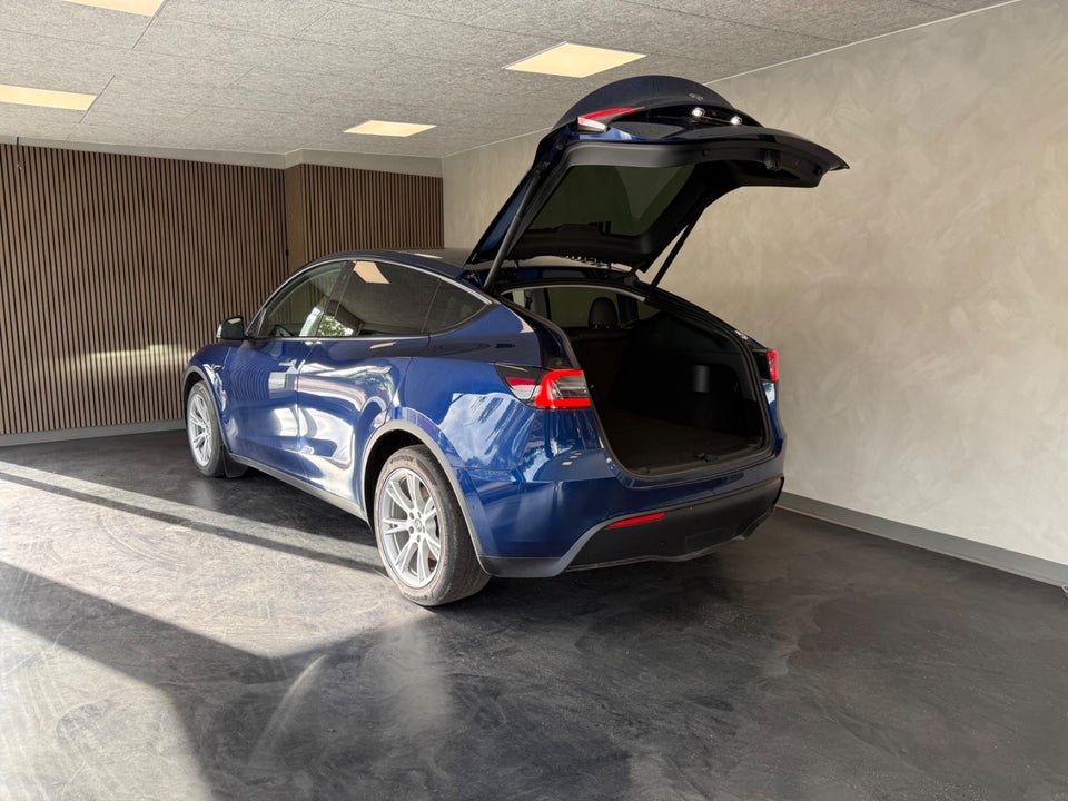 Tesla Model Y Long Range AWD 5d