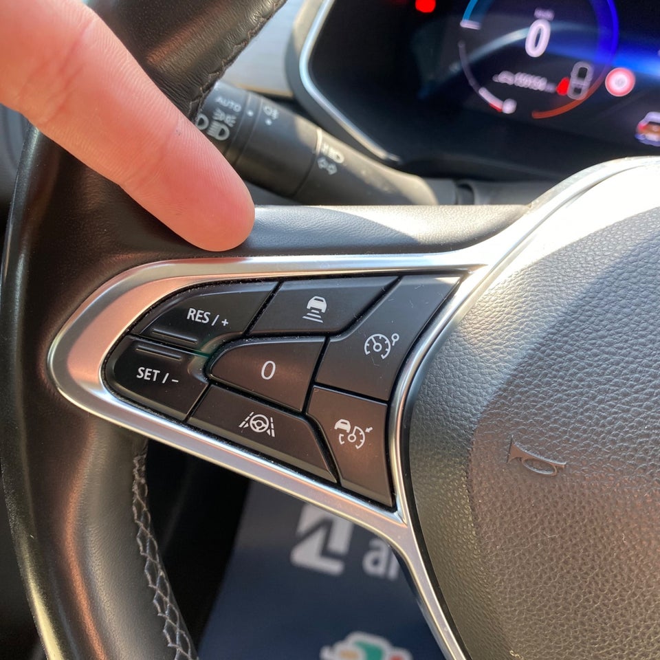 Renault Captur 1,6 E-Tech Intens 5d