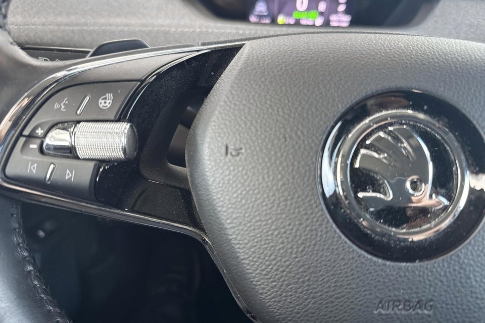 Skoda Enyaq 60 iV Loft 5d