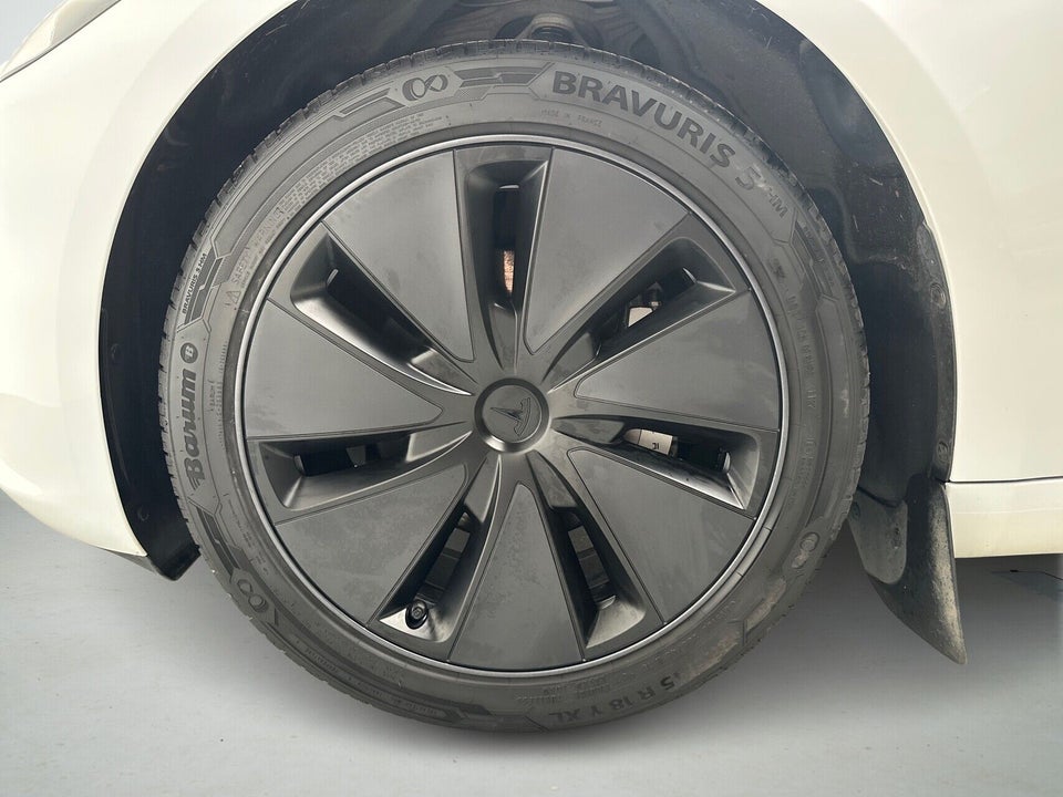 Tesla Model 3 RWD 4d