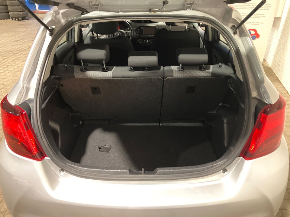 Toyota Yaris 1,0 VVT-i T2 5d