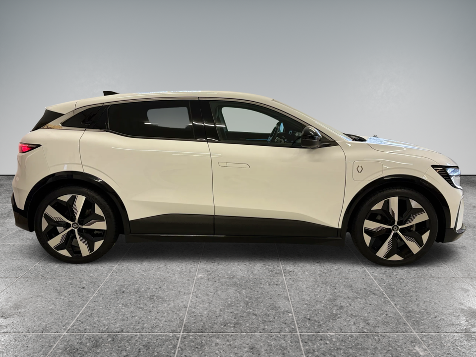 Renault Megane E-Tech 60 Techno 5d