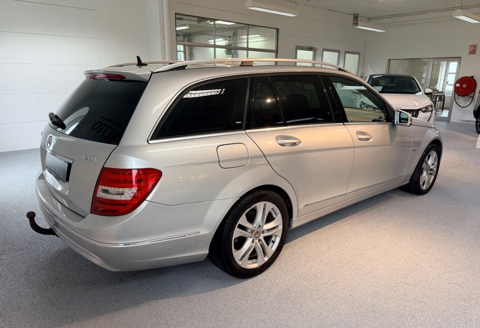 Mercedes C200 2,2 CDi Avantgarde stc. aut. BE 5d