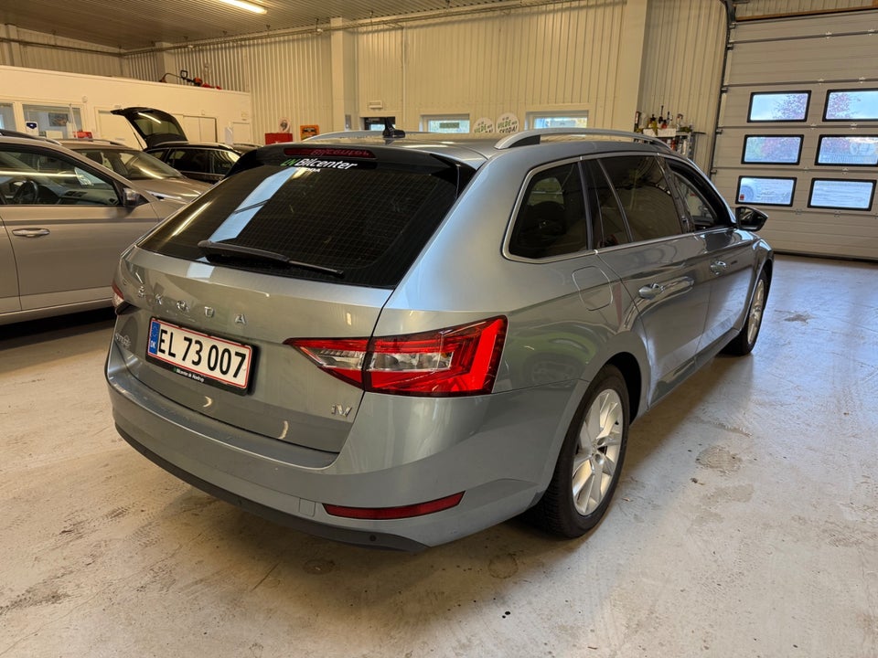 Skoda Superb 1,4 TSi iV Style Combi DSG 5d