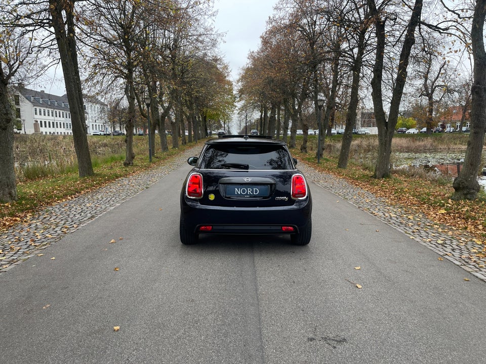 MINI Cooper SE Trim XL 3d