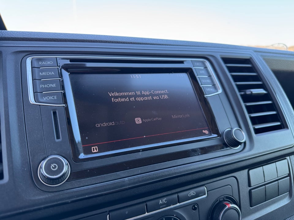 VW Transporter 2,0 TDi 150 Autotransporter DSG 2d