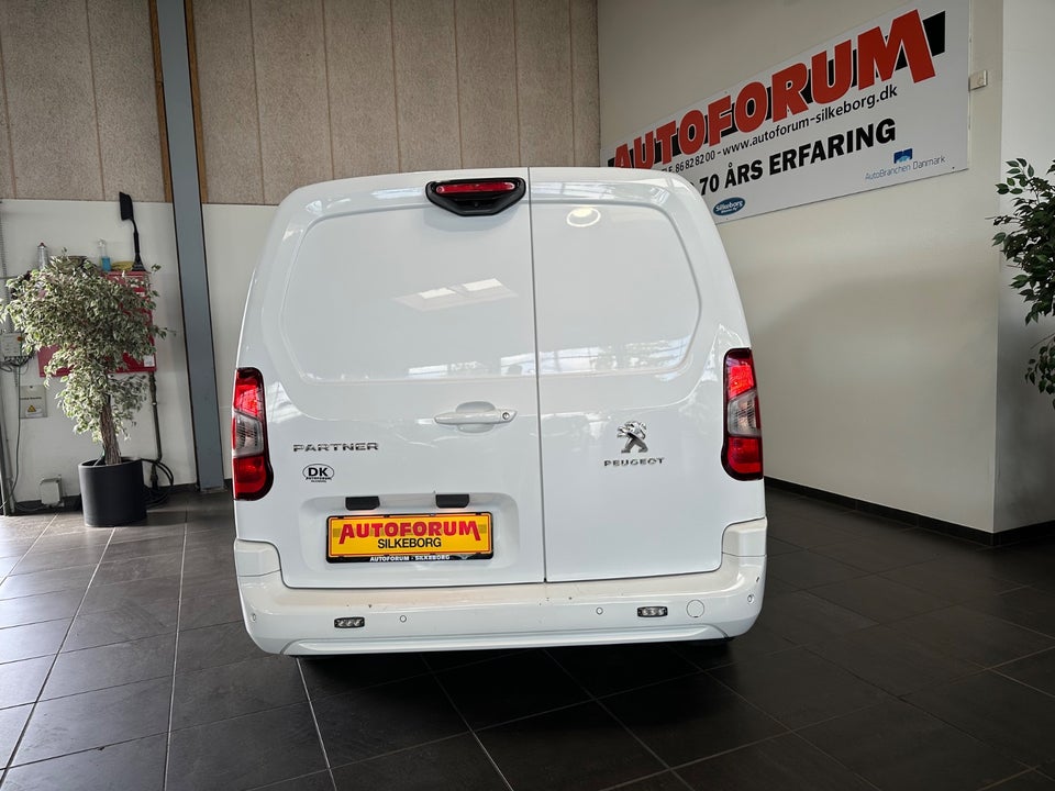 Peugeot Partner 1,5 BlueHDi 130 L2V2 Ultimate EAT8 Van