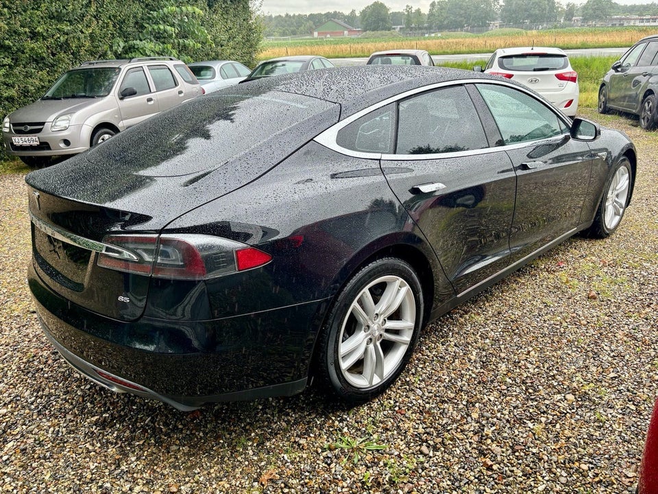 Tesla Model S 85 5d