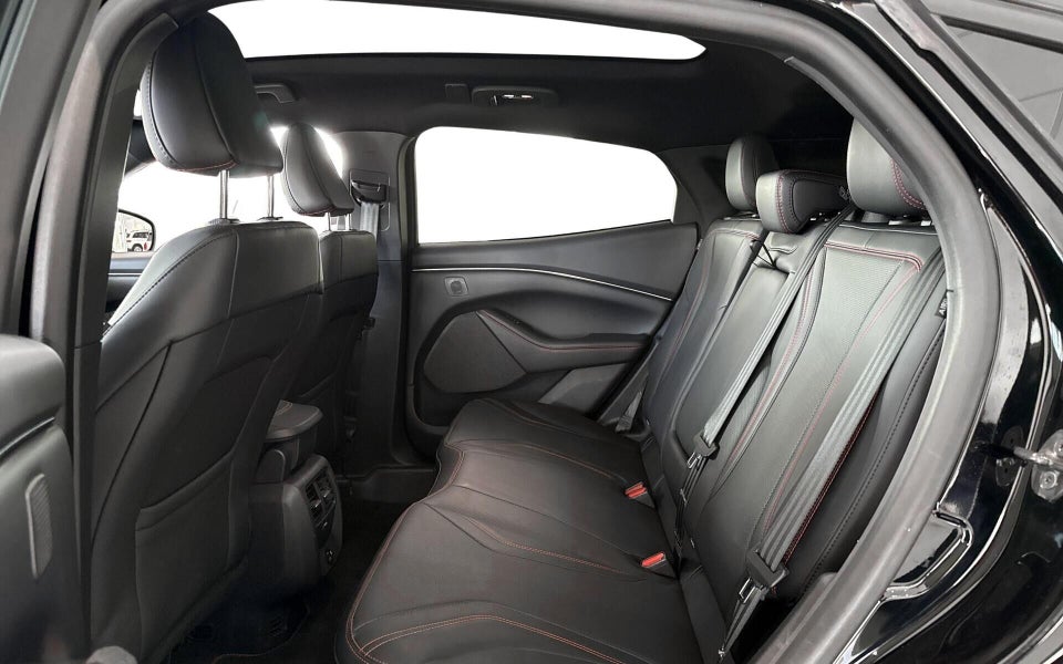 Ford Mustang Mach-E 70 Premium Standard Range AWD 5d