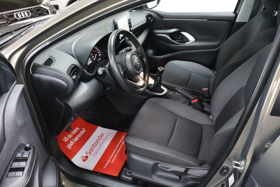 Toyota Yaris 1,0 Active 5d