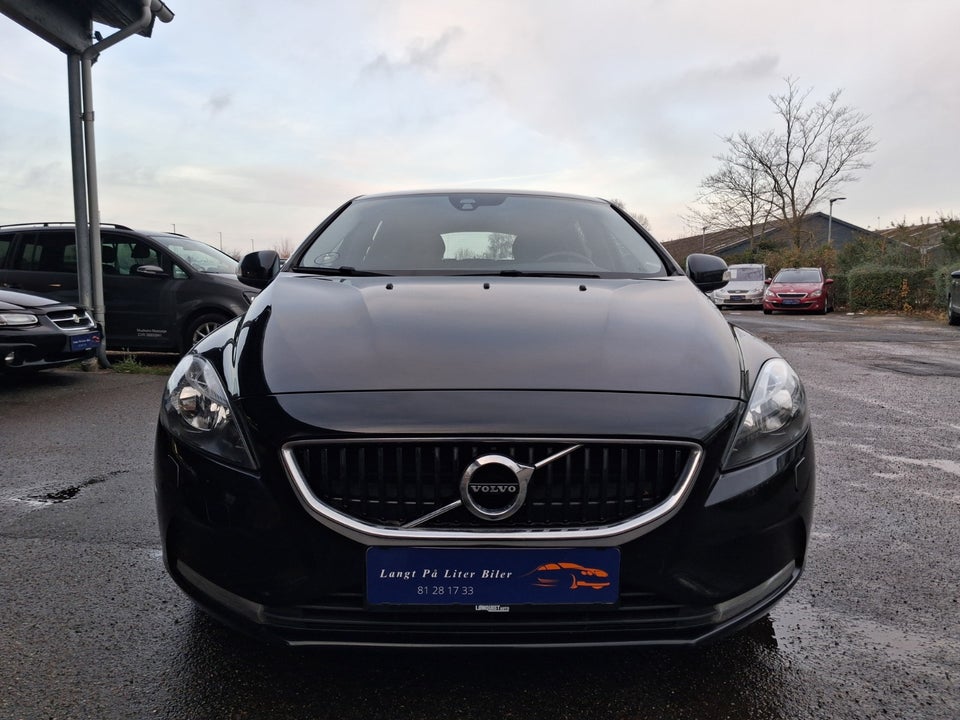 Volvo V40 2,0 D2 120 Kinetic 5d