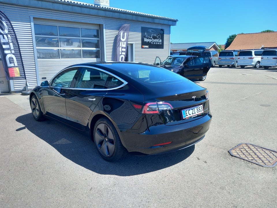 Tesla Model 3 Long Range AWD 4d