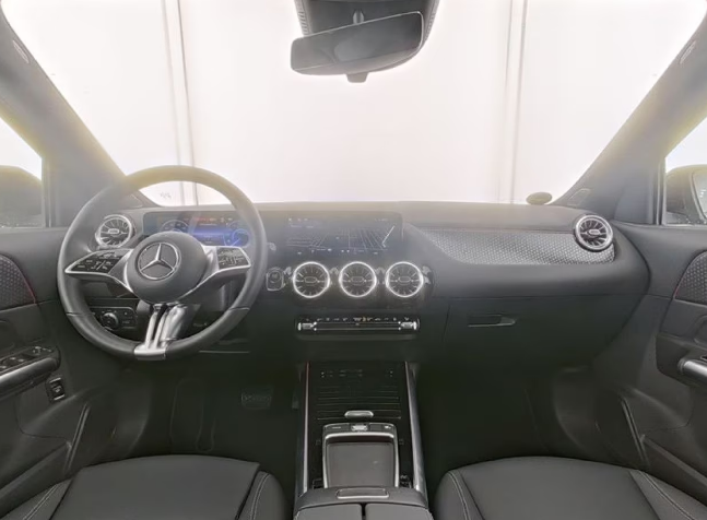 Mercedes EQA350 4Matic 5d