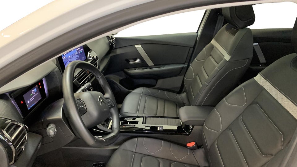 Citroën ë-C4 X 50 Shine Pack 4d
