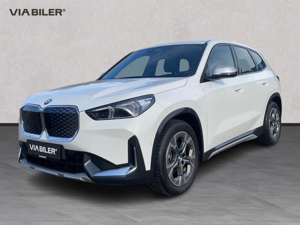 BMW iX1 eDrive20 X-Line 5d