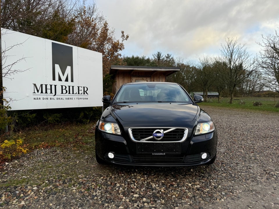 Volvo S40 1,6 D2 115 Momentum 5d