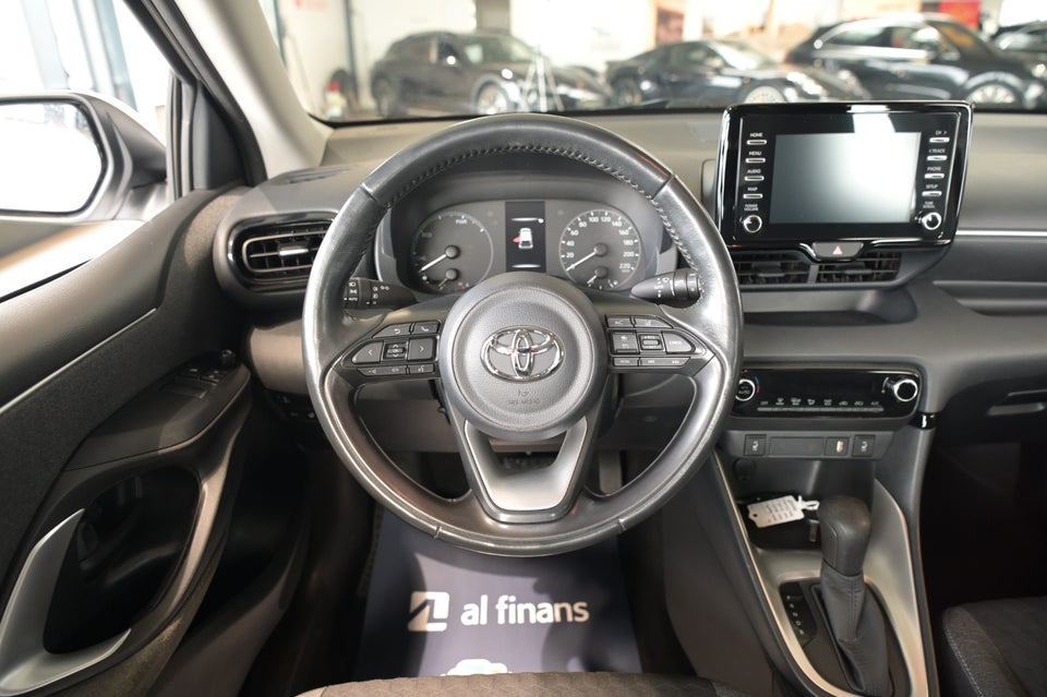 Toyota Yaris 1,5 Hybrid H3 e-CVT 5d