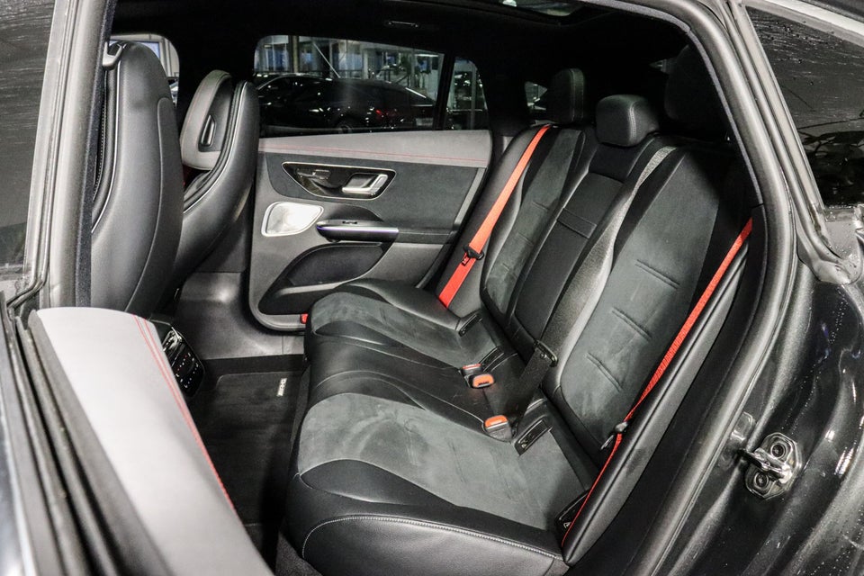 Mercedes EQE350 AMG Line 4d