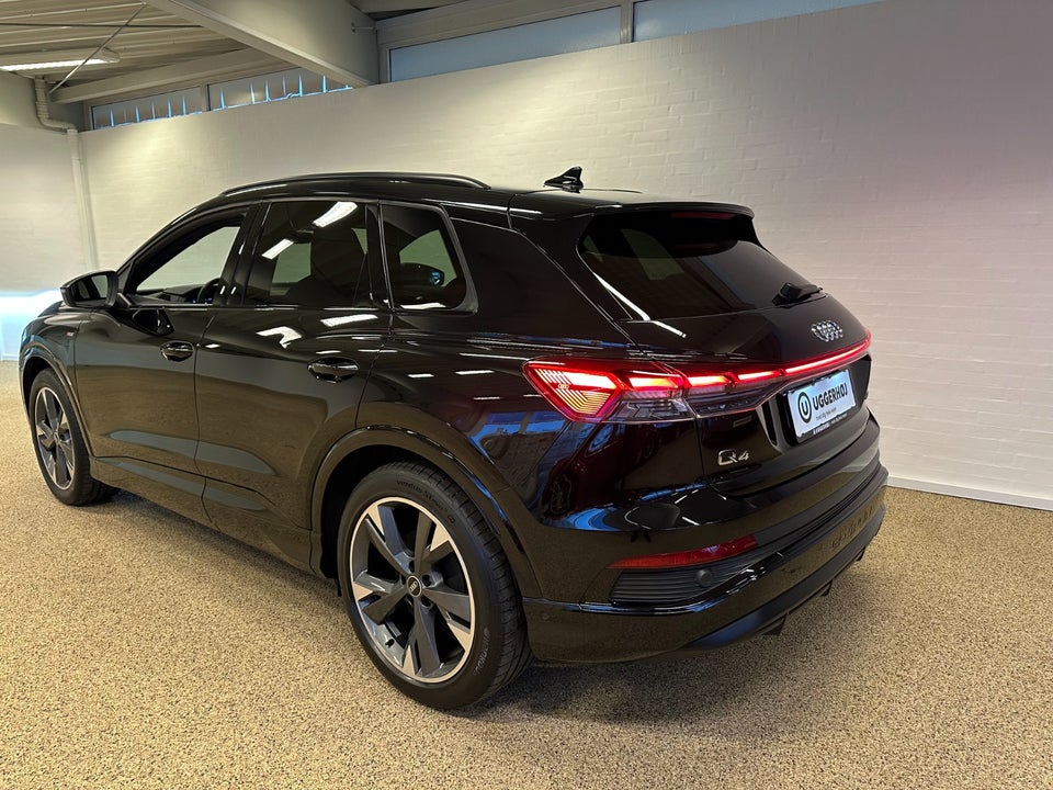 Audi Q4 e-tron 40 S-line 5d