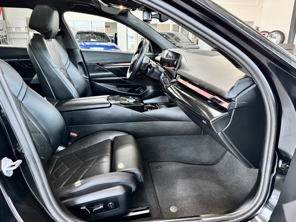 BMW i5 eDrive40 Touring Fully Charged M-Sport 5d
