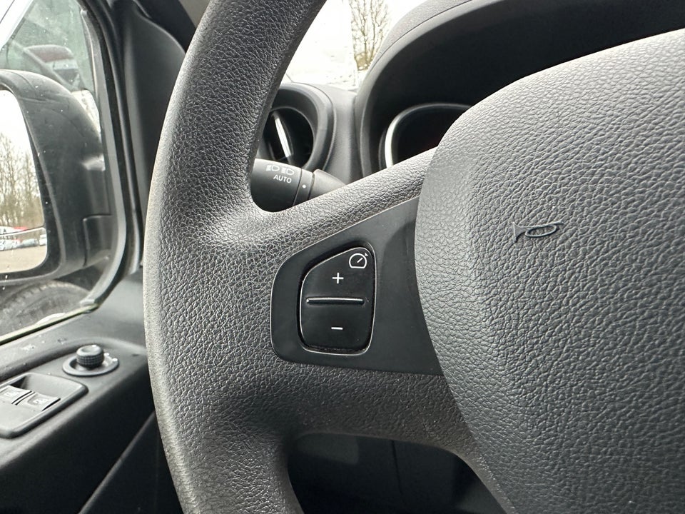 Renault Trafic T29 2,0 dCi 145 L2H1 EDC