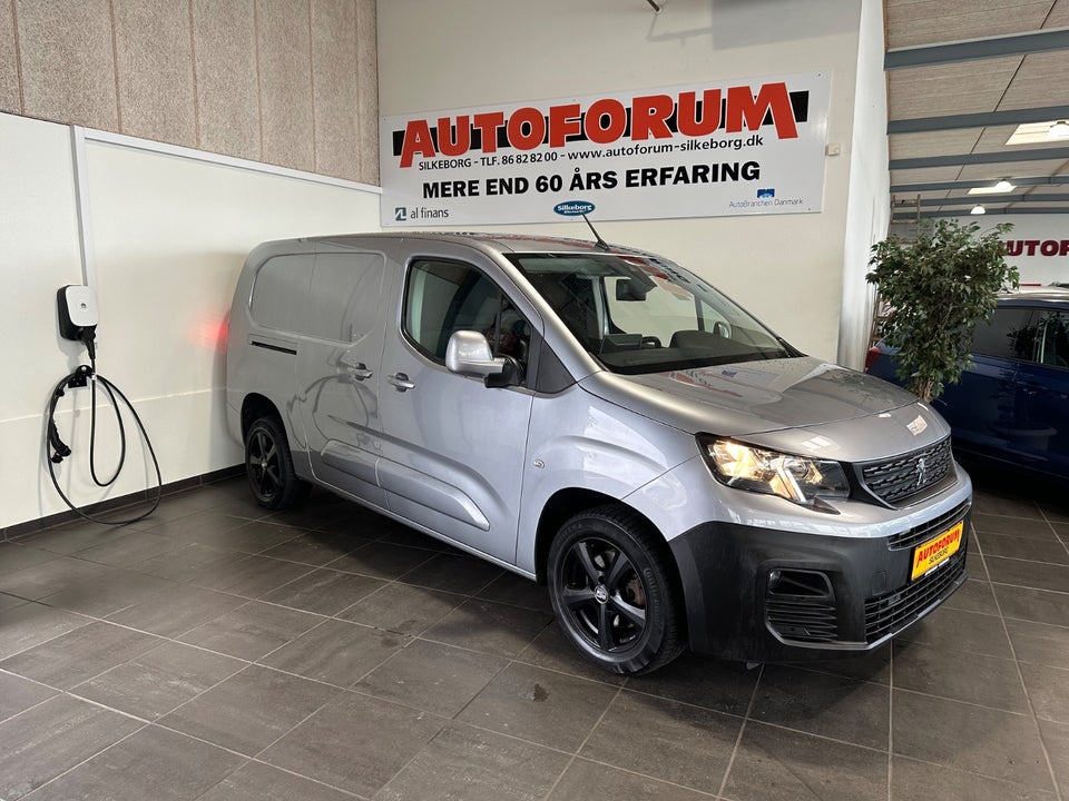 Peugeot Partner 1,5 BlueHDi 130 L2V2 Ultimate EAT8 Van
