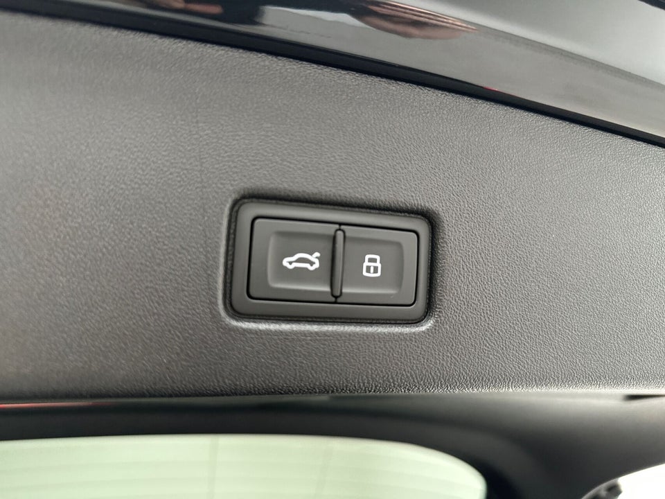 Audi Q4 e-tron 45 S-line 5d