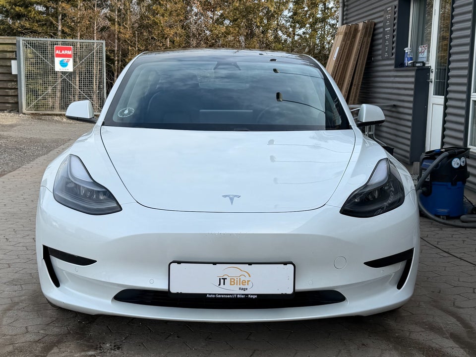 Tesla Model 3 Standard Range+ RWD 4d