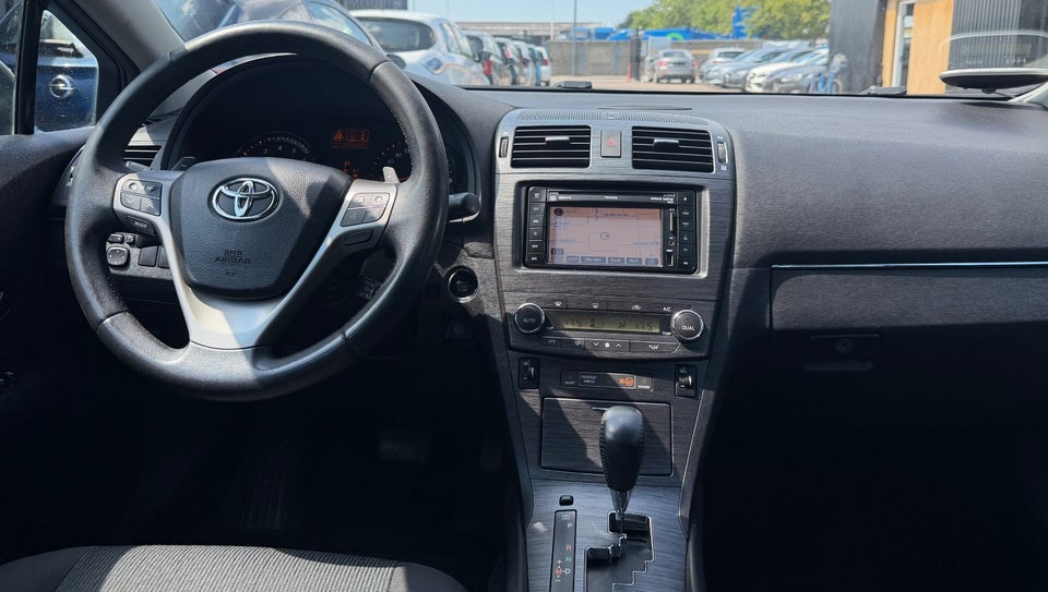 Toyota Avensis 1,8 VVT-i T2 E-CVT 4d