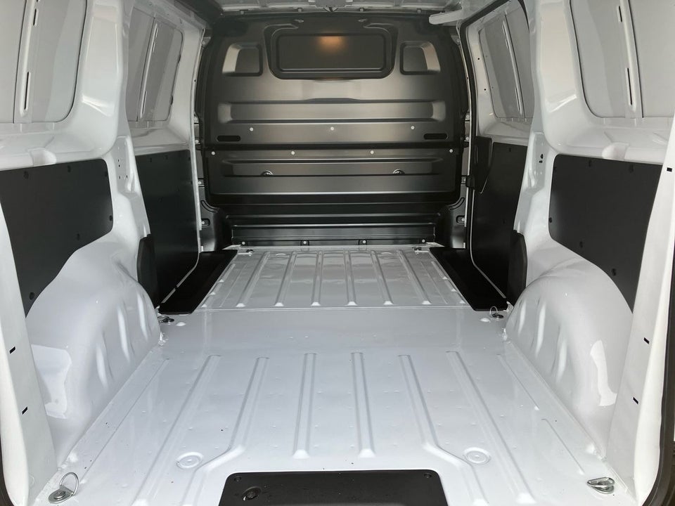 Peugeot e-Expert 75 L2 Plus Van