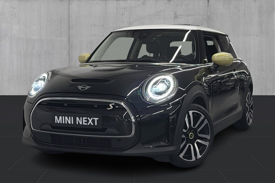 MINI Cooper SE Essential 3d