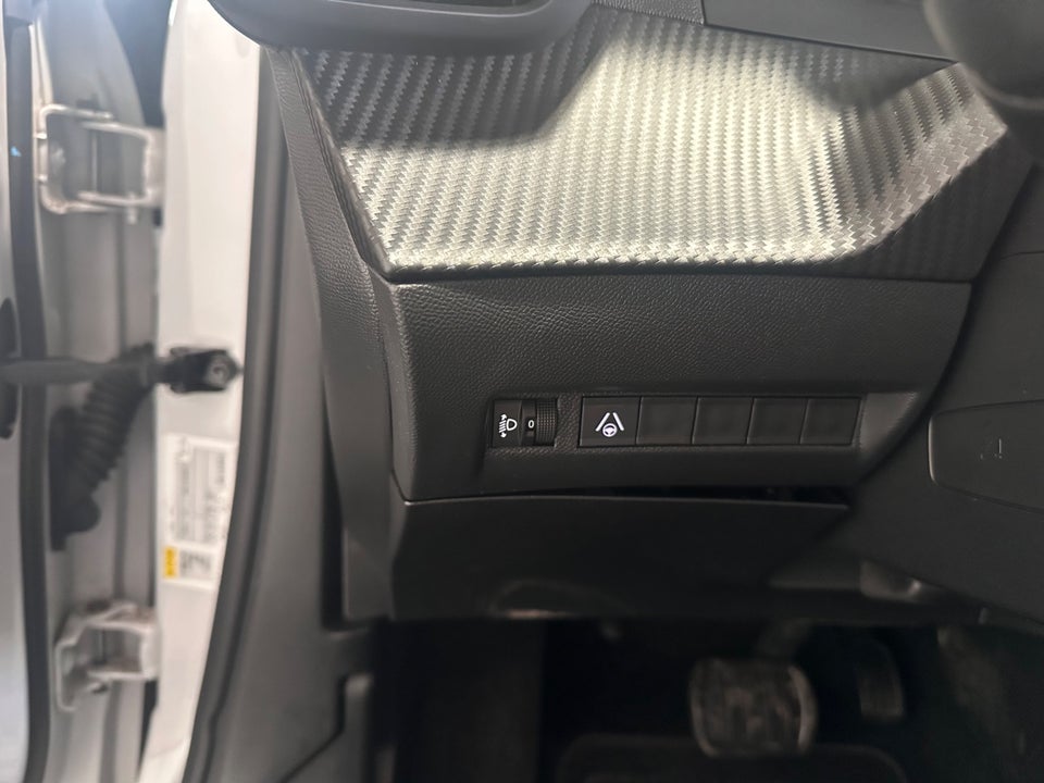 Peugeot 2008 1,2 PureTech 130 Allure EAT8 5d