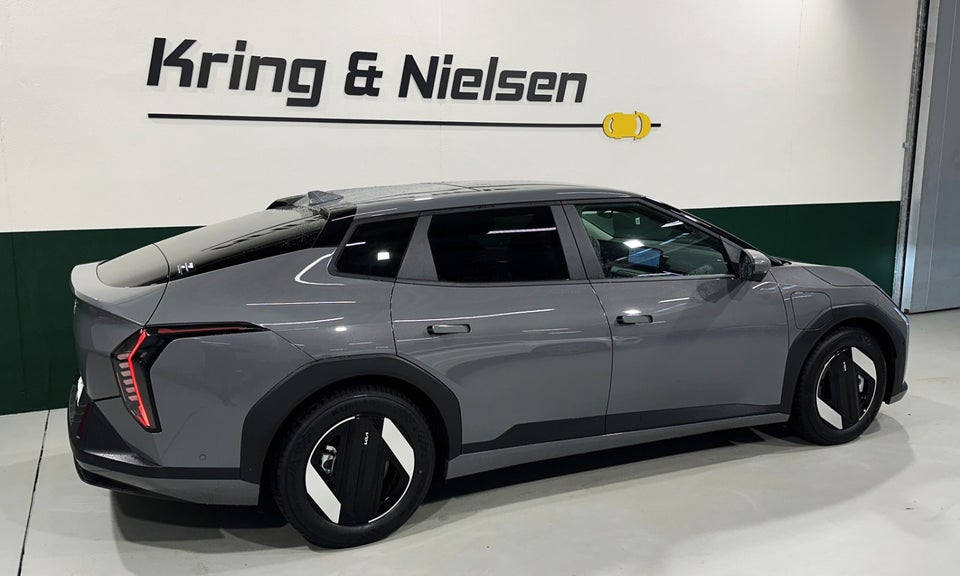 Kia EV4 81 Long Range Upgrade Fastback 4d