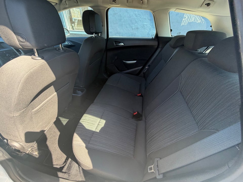 Opel Astra 1,6 Sport Sports Tourer 5d