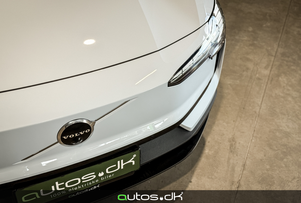 Volvo EX30 Extended Range Ultra 5d