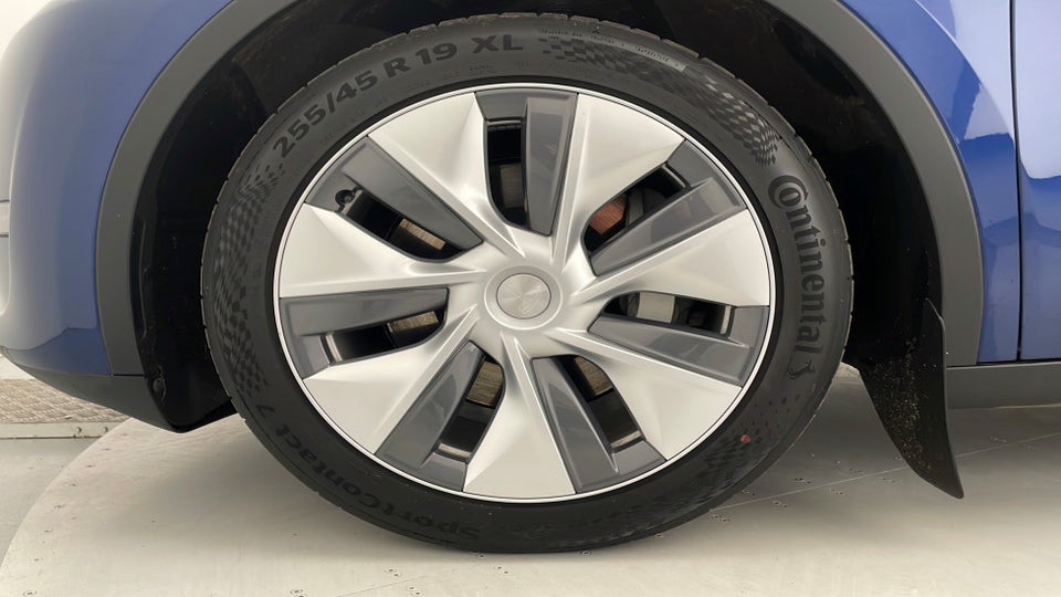 Tesla Model Y Long Range AWD 5d