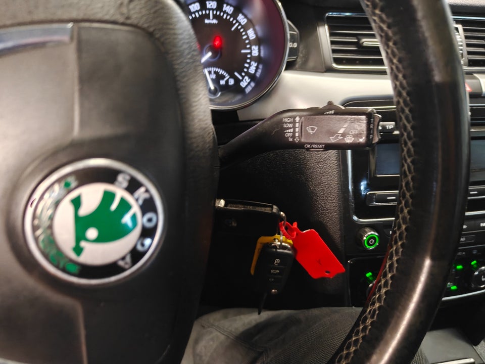 Skoda Superb 1,8 TSi 160 Elegance Combi 5d