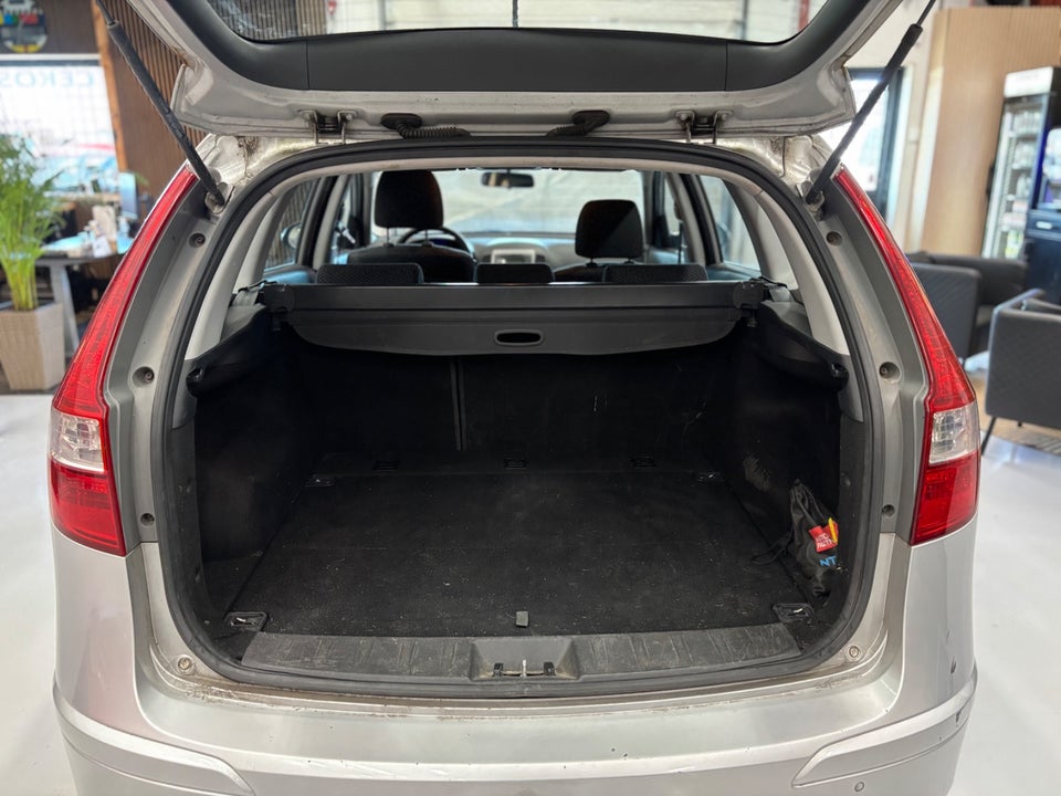 Hyundai i30 1,6 CRDi 90 Blue Drive CW 5d