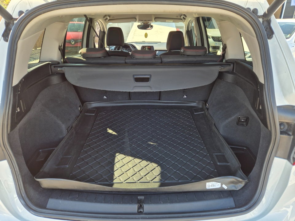 BMW 218d 2,0 Active Tourer Advantage 5d