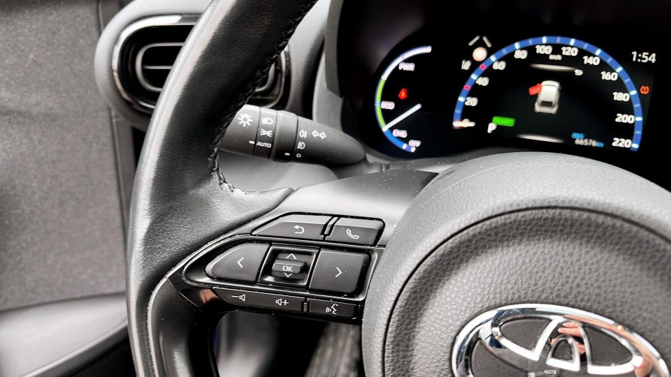 Toyota Yaris Cross 1,5 Hybrid Premier Edition e-CVT 5d