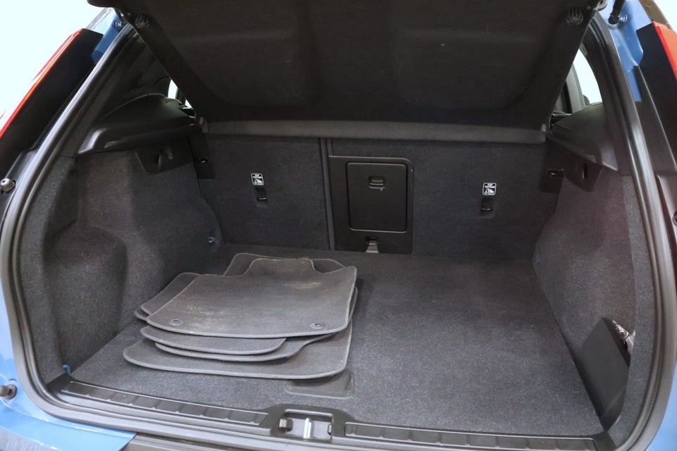 Volvo XC40 P6 ReCharge Core 5d