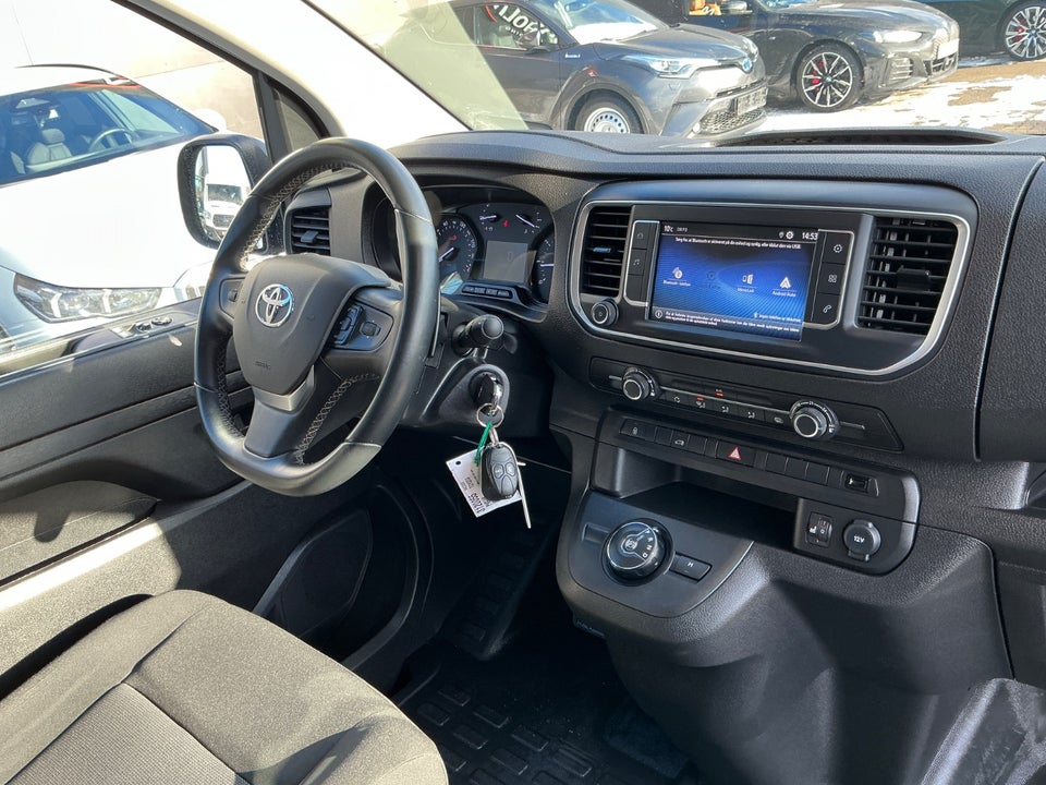 Toyota ProAce 2,0 D 144 Long Comfort Master aut. 4d